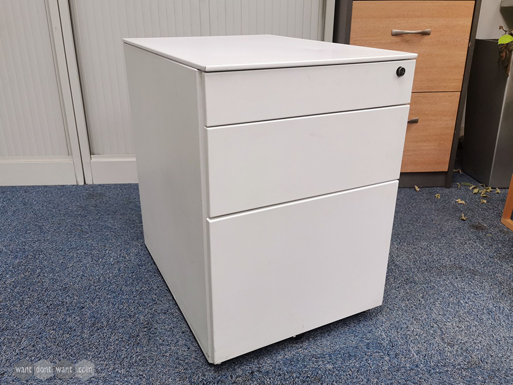 Used White 3-Drawer Under Desk Pedestals