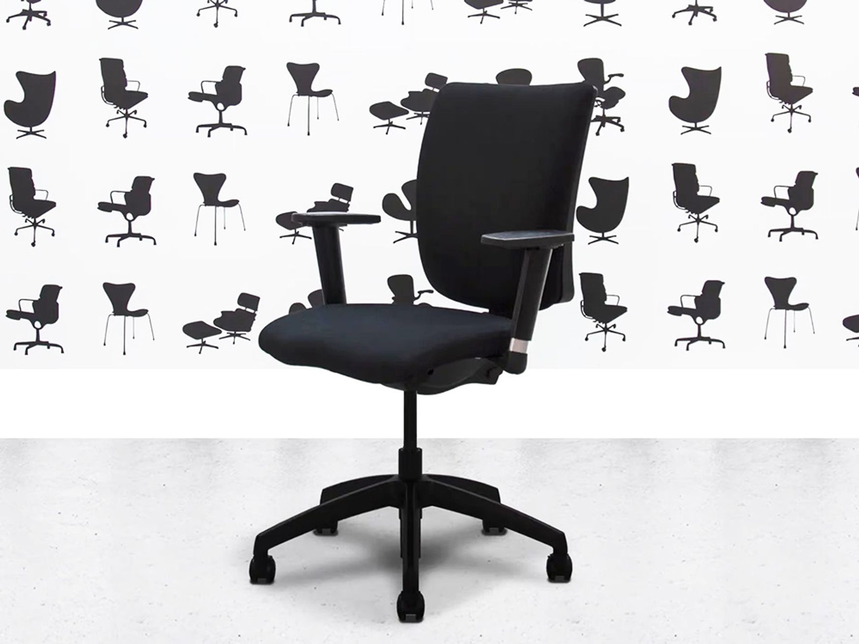 Refurbished Connection 'Team' Operator Chairs in Black