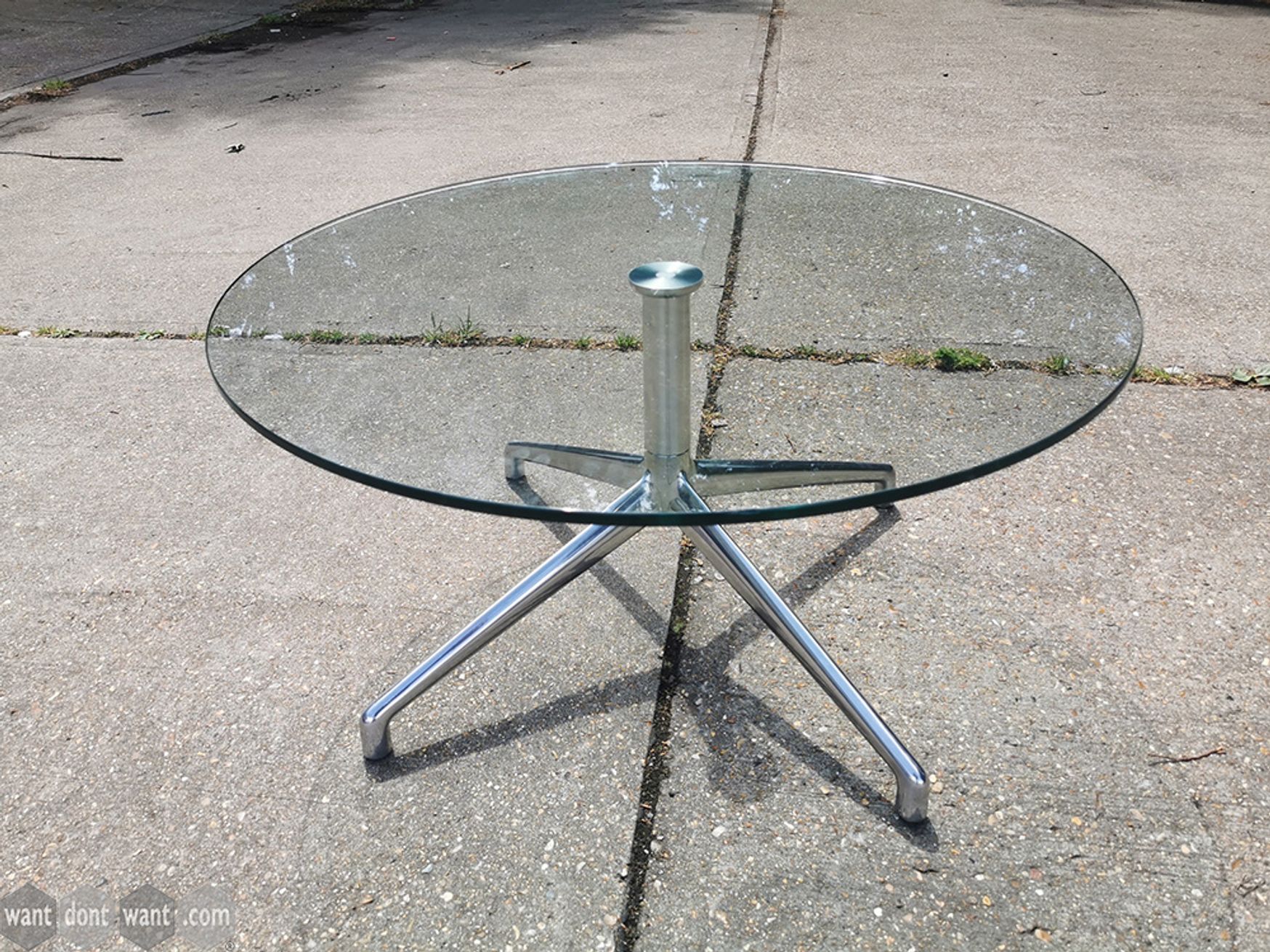 Used Boss Design Glass Coffee Table