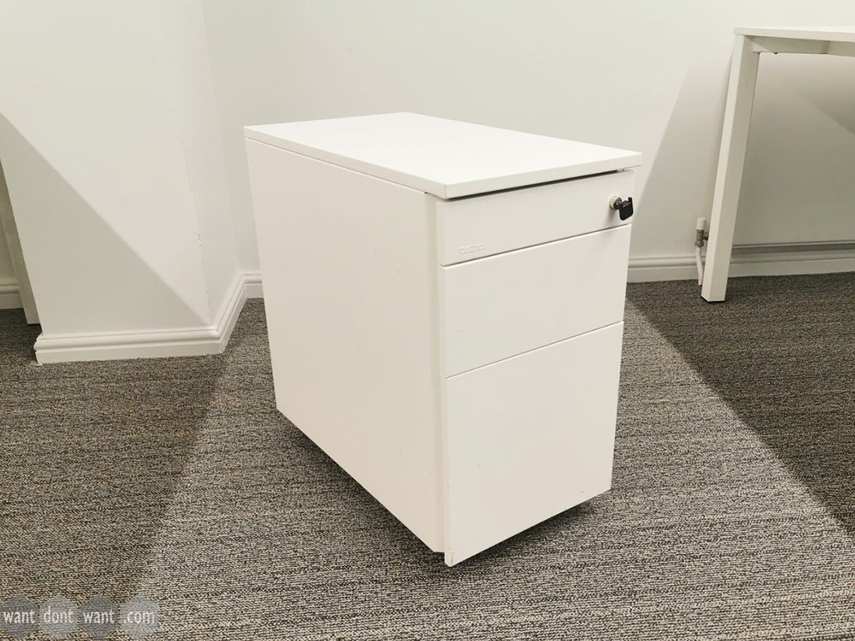 Used Techo Slim White 3 drawer Pedestals
