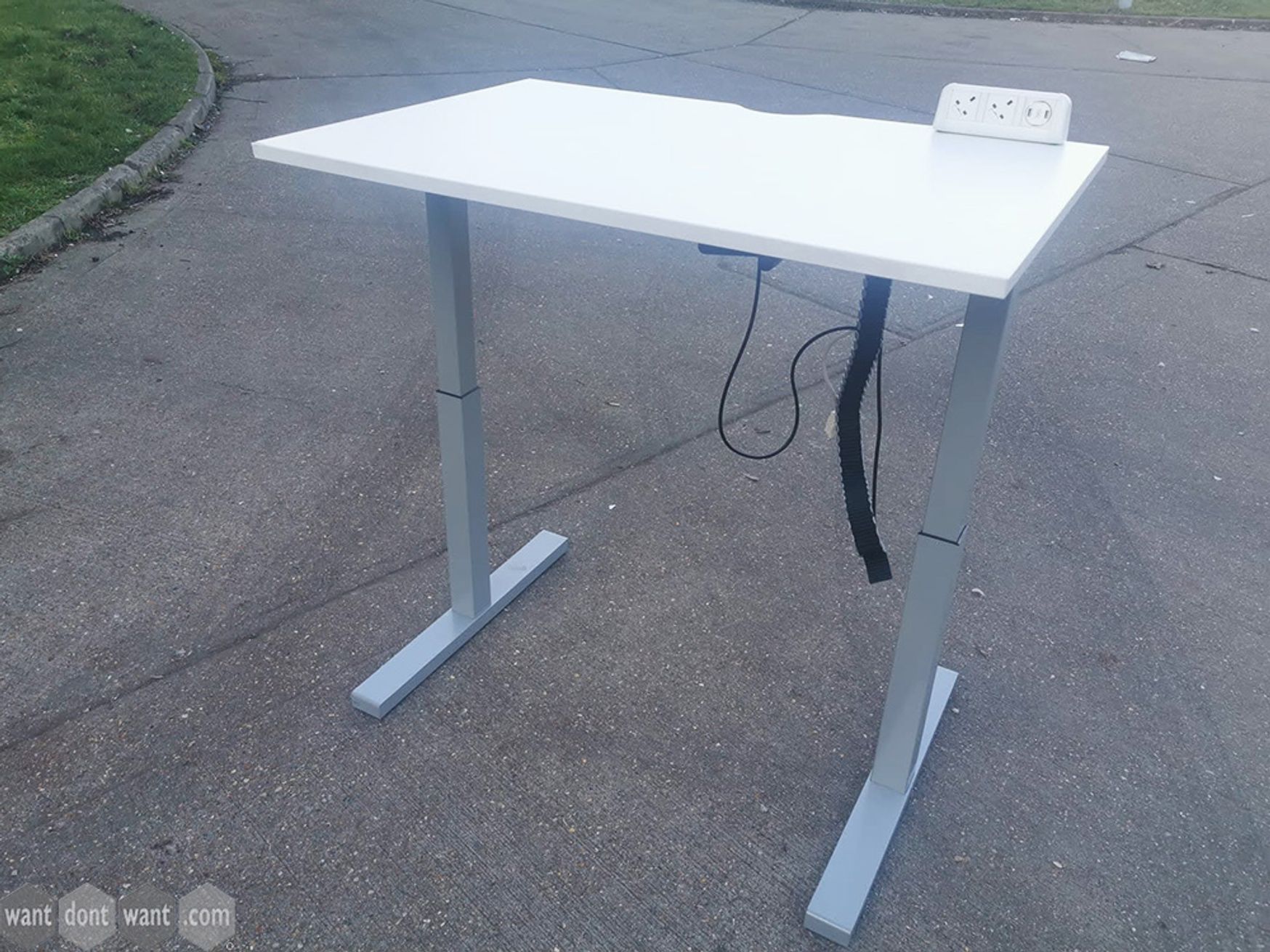 Used 1200mm Manual Crank Sit Stand Height Adjustable Desks