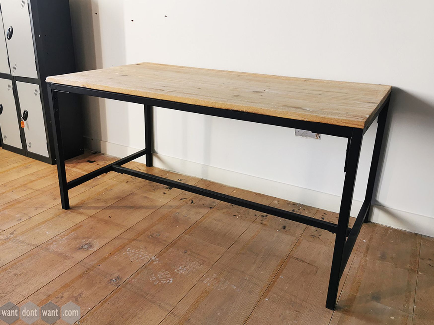 Used 1600mm Table