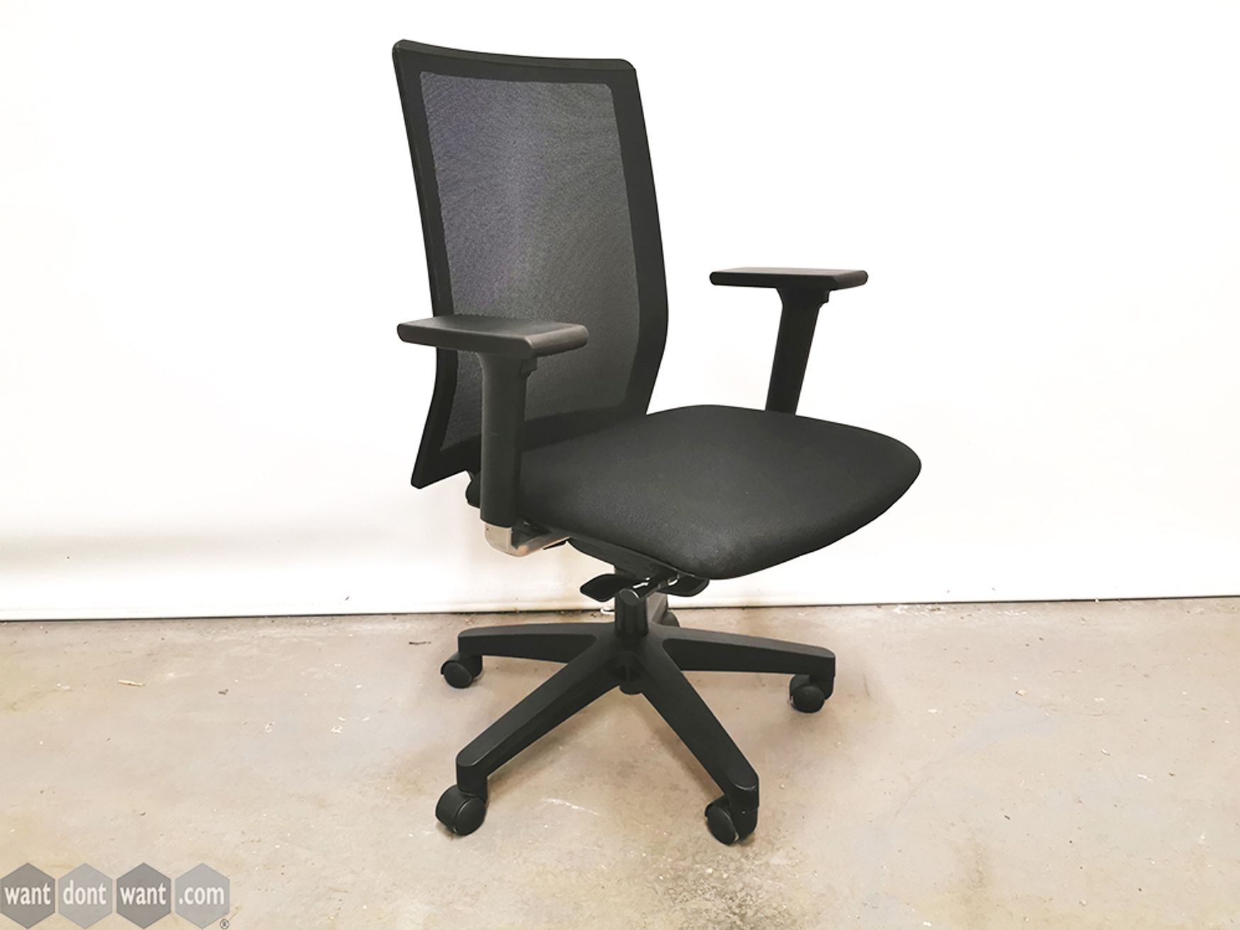 Used Forma 5 'Sentis' Mesh Back Operator Chair in Black