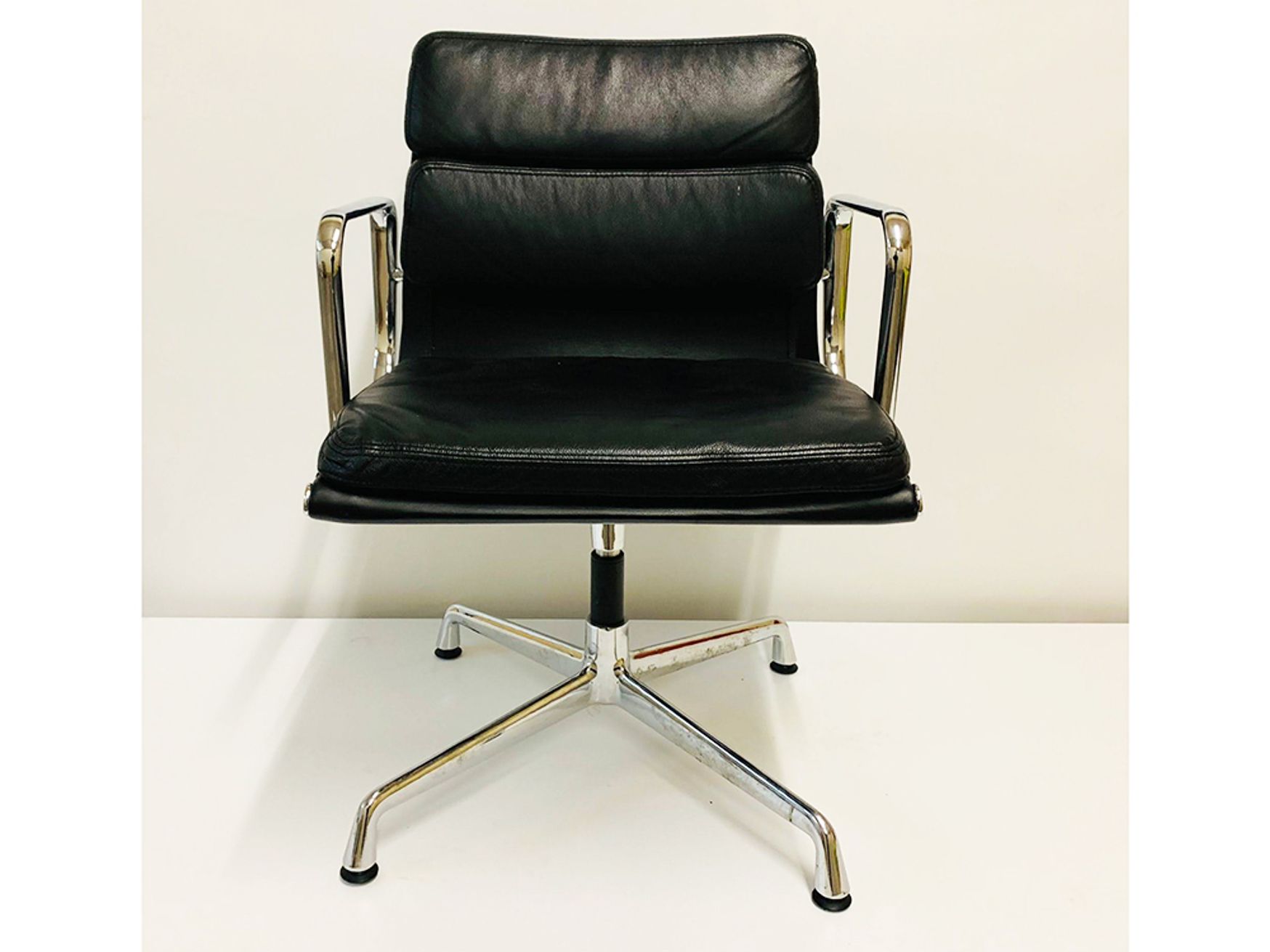 Used Eames Softpad Style Meeting Chairs