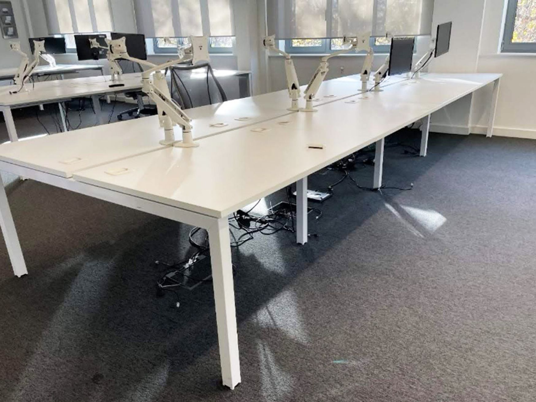 Used 1200mm Elite 'Matrix' White Bench Desks