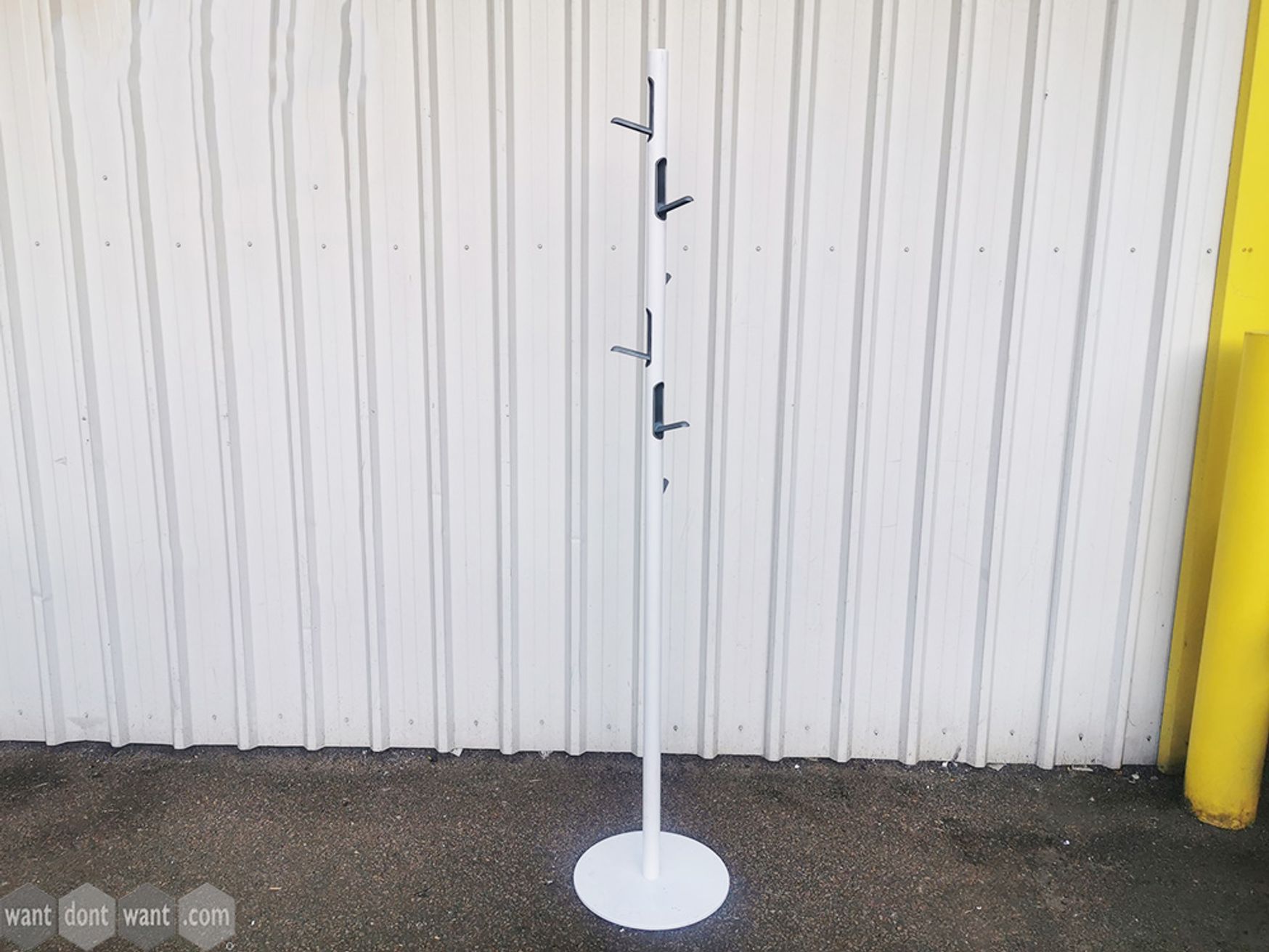 Used White Coat Stand