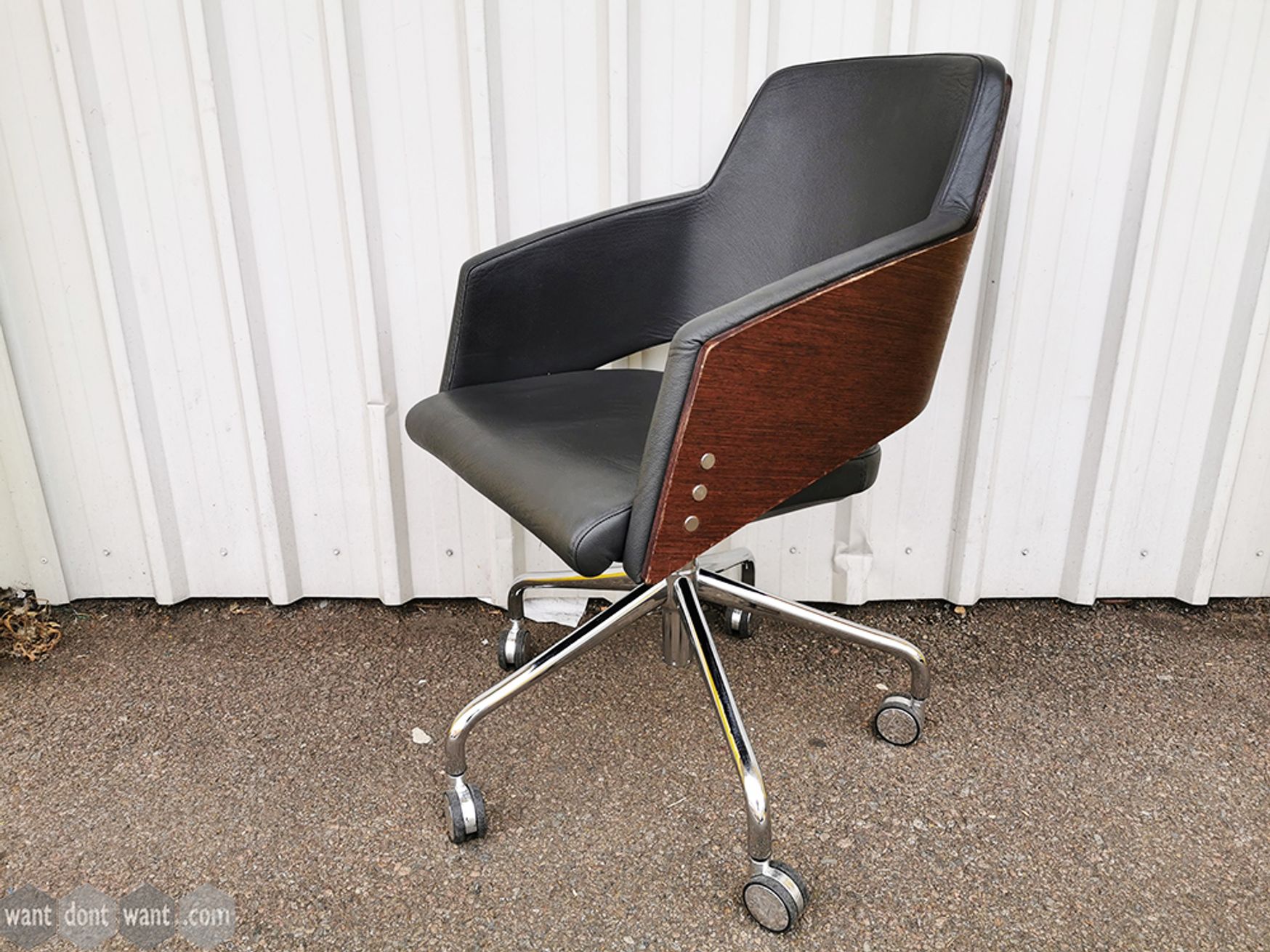 Used Sitia 'Major' Designer Leather Boardroom Chairs
