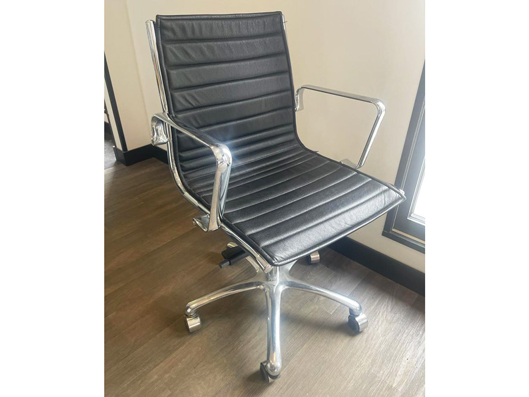 Used best sale boardroom chairs