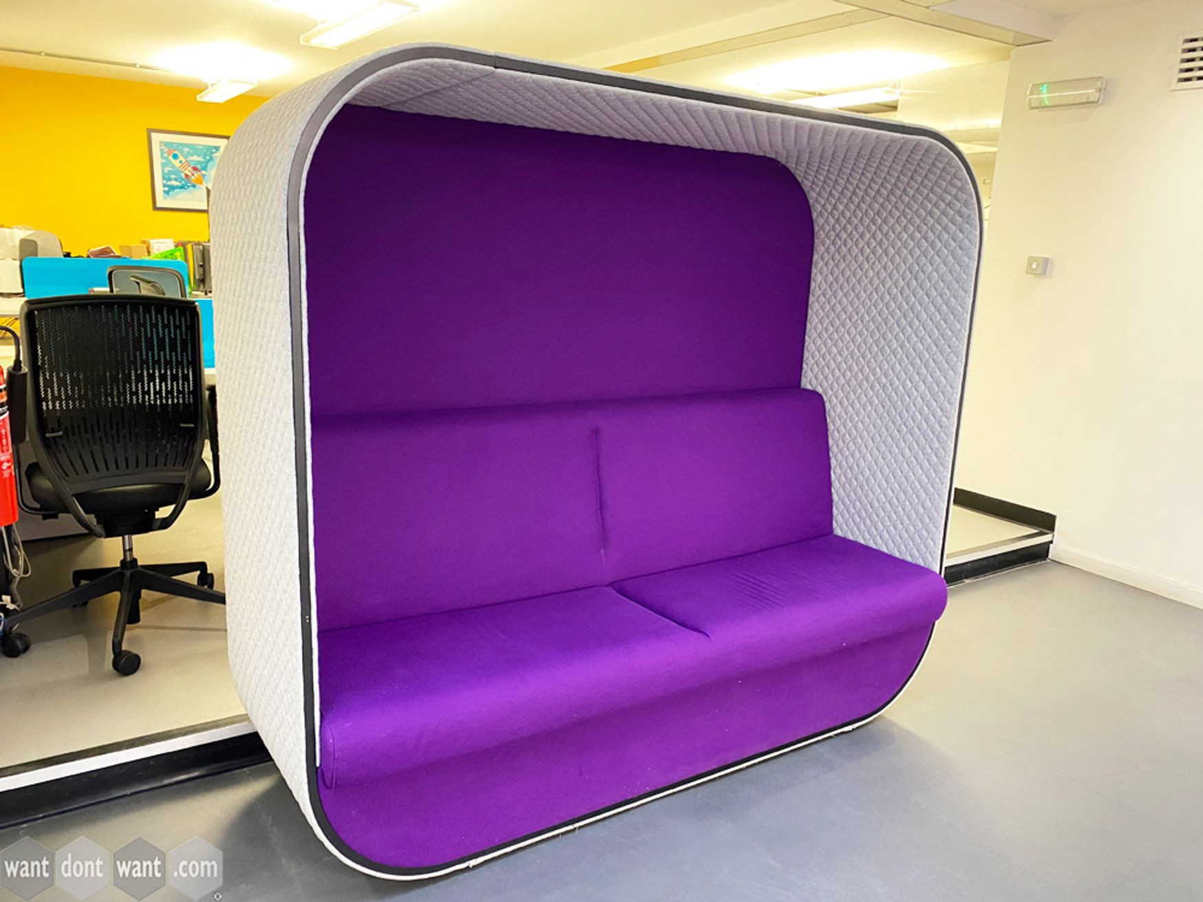 Used Boss Design 'Cocoon' acoustic pod with purple internal seats and back/grey quilted carcass.<br><b>Cost over £4,400 new!</b>