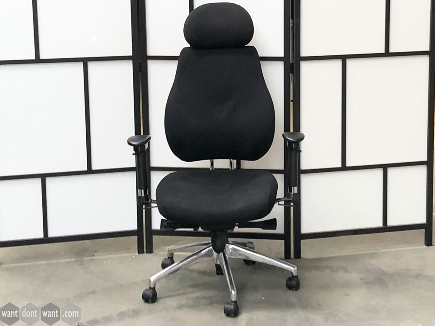 Used Ergonomically Styled Executive Chair with headrest