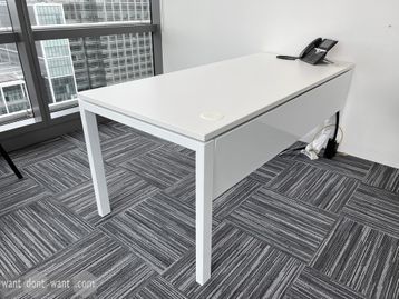 Used 1800mm white desk with modesty panel