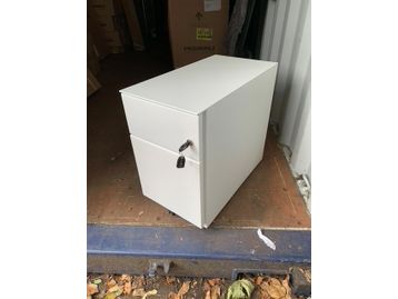 Used white (steel) 2-drawer mobile pedestals with 1 x shallow and 1 x filing drawer