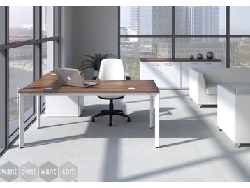 Brand New contemporary desk & return 