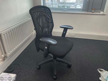 Used Mesh Back Operator Chairs 