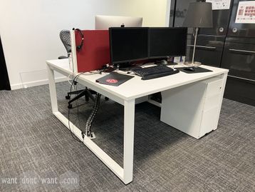 Used 1400mm White Bench Desks with Screens