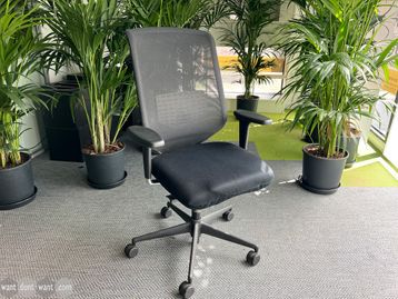 Used Vitra 'Meda Pro' task chair.