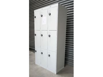 Used LINK 9 Door Lockers in Light grey with combi locks