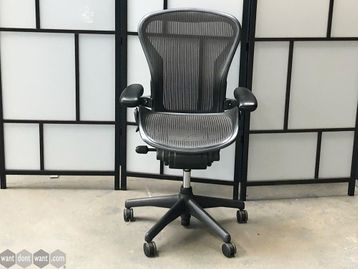 Used Herman Miller Aeron Chairs in Graphite Size B